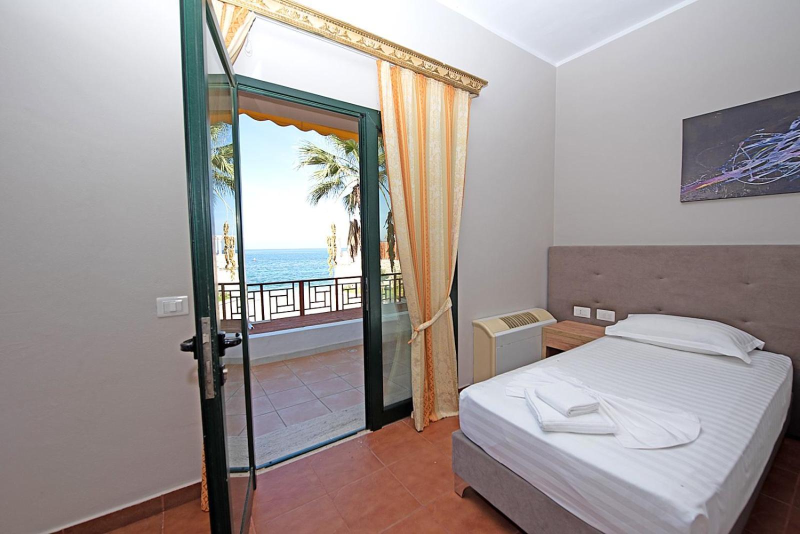 Palmanova Beach Mardok Vlorë Exterior foto